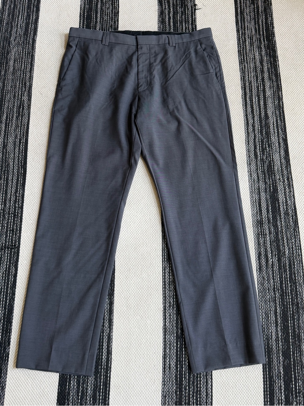 Hugo Boss Men's Wool Dark Gray Dress Pants - Classic Straight Fit Size 34R
